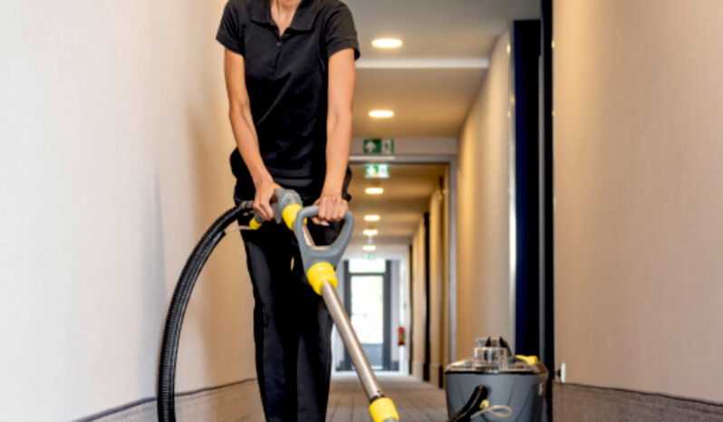 
								Odkurzacz piorący Karcher Puzzi 10/1 full									